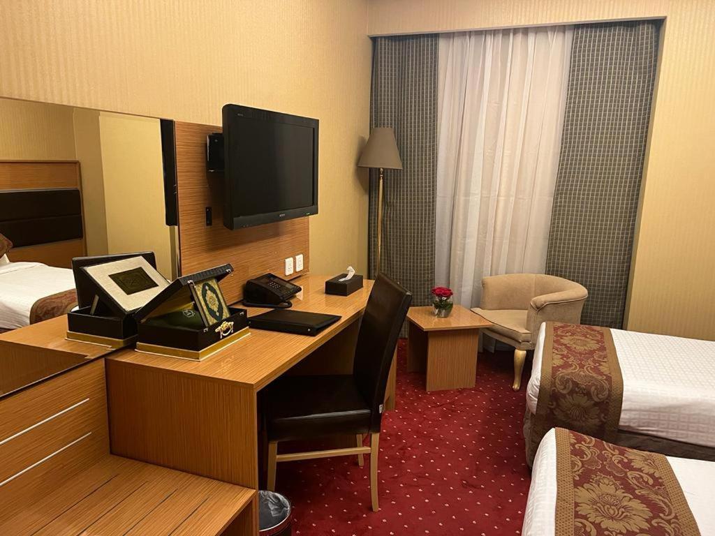 Al Ansar Golden Tulip Hotell Medina Exteriör bild